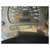 2004 CHEVROLET SUBURBAN 1500 LT (NO RESERVE)