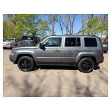 2013 JEEP PATRIOT LATITUDE *129k Miles* (NO RESERVE)