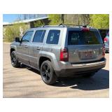 2013 JEEP PATRIOT LATITUDE *129k Miles* (NO RESERVE)