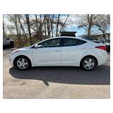 2013 HYUNDAI ELANTRA GLS *No Accidents Reported* (NO RESERVE)