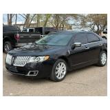 2010 LINCOLN MKZ *All Wheel Drive* (NO RESERVE)