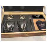 The Wine Savant Whiskey Glass Gift Set Wood Box 2 Glasses Barware