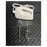Proctor-Silex 5-Speed Hand Mixer - Open Box, 100 Watts, Bowl Rest