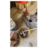 Ridgid® 300 Series Pipe Threader with Filings Bucket