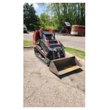 Toro® Dingo TX-1000 Narrow Track Vertical Lift