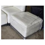 Sectiojnal Couch w/Foot Rest