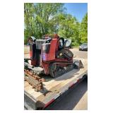 Toro® Dingo TX-1000 Narrow Track Vertical Lift