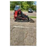 Toro® Dingo TX-1000 Narrow Track Vertical Lift