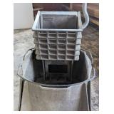Commercial Rubbermaid Mop Bucket with Ringer