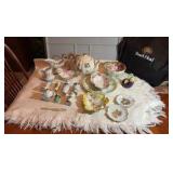 Vintage porcelain pieces