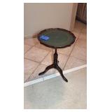 Vintage Bombay Co. pie crust table 20” tall