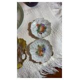 Vintage porcelain pieces