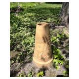 Concrete lawn ball hoder; metal wire seat