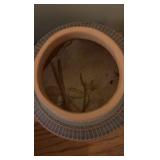 (9) Pottery pieces