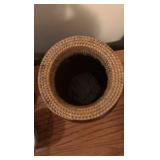 (9) Pottery pieces