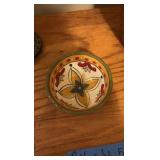 (9) Pottery pieces