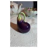 Vintage porcelain pieces
