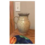 (9) Pottery pieces