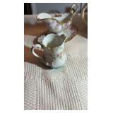 Vintage porcelain pieces