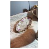 Vintage porcelain pieces