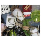 Assortment of home goods...
