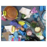 Garden decor lot...