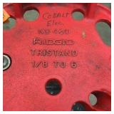 RIDGID 460-6 TRISTAND Chain Vise; RJ-68 pipe stands