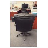 Black office chair