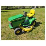 John Deere LX277 Lawn Tractor