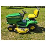 John Deere LX277 Lawn Tractor