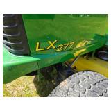 John Deere LX277 Lawn Tractor