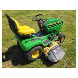 John Deere LX277 Lawn Tractor