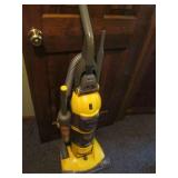 Eureka WideTrack Altima vacuum clea...