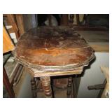 Vintage ornate ruffled edge wood en...
