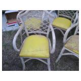 Vintage 5-Piece Wicker style Round ...