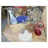 Assortment of wood fish, wall hangi...