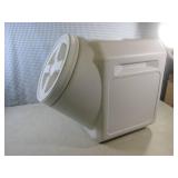 (EC1) Gamma 2 Pet Food Airtight Sto...