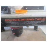 (EW3) Black & Decker Adjustable Rou...