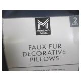(G-1) ) 2 - 2-Packs of Faux Fur Dec...