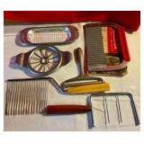 Vintage grader kitchen meat tenderizer group some with bakelite handles primitive