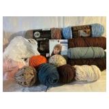 Large group craft lion brand homespun knitting sewing yarn