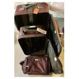 Embark 4 piece Suitcase set on rollers