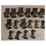 Group of 16 vintage tin-lead soldiers, horses and riflemen toy