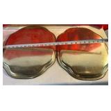 2 leinenkugel metal beer trays