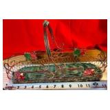 Misc vintage Christmas platter, basket & wall hanging