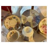 Group of 6 China cups & saucers, Royal albert, England, and Bavaria