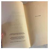 2 vintage books, F. Scott Fitzgerald & Hemingway