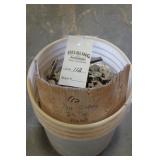 (1) bucket 0.75 inch overlay hinges