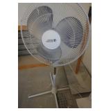 (2) Fans, shop vac, step ladder