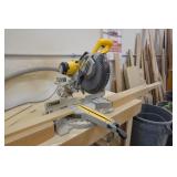 Dewalt 10 inch sliding compound mitre saw, w/stand
